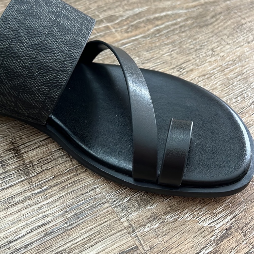 MICHEAL KORS FLAT SANDAL (NWOT) - Picture 7 of 7